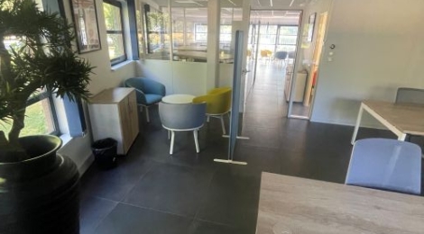 Bureaux de 108 m² à louer ou à vendre : Photo
