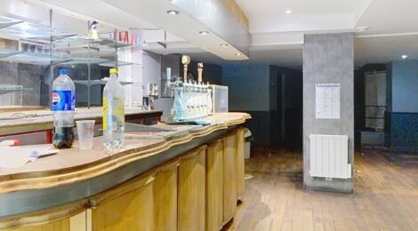 Local commercial 83m² : Photo