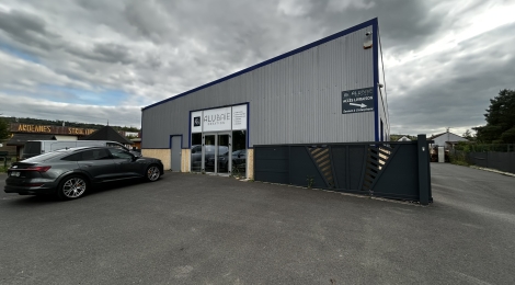 Bâtiment professionnel 647m² : Photo