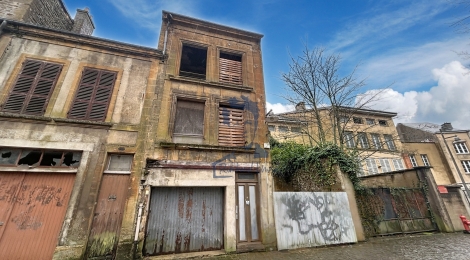 Ensemble immobilier à rénover : Photo