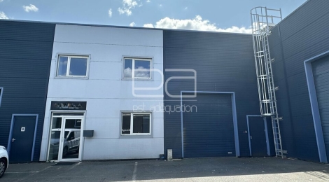 À louer Local d'activité avec bureaux 383,01 m² Champigneulles : Photo