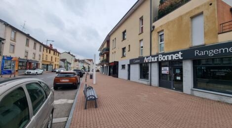 local commercial GOLBEY : Photo