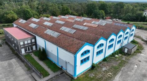 ensemble immobilier industriel avec bureaux à Nomexy : Photo