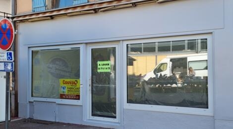 local commercial EPINAL : Photo