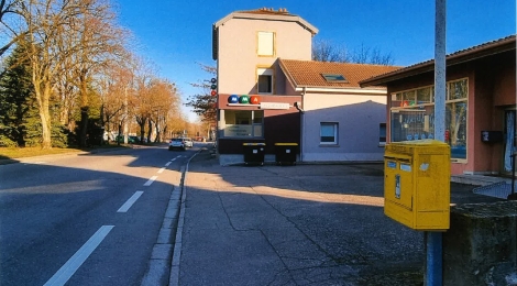 local commercial EPINAL : Photo