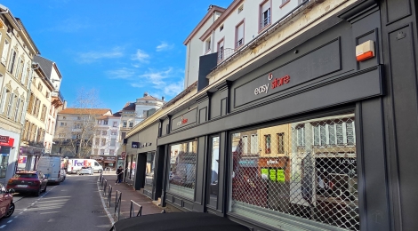 local commercial EPINAL : Photo