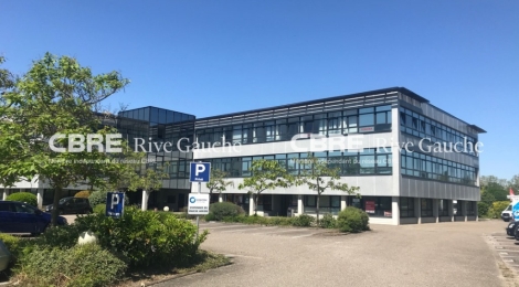 À louer BUREAUX ENTZHEIM 716 m² : Photo