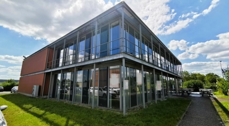 Local Activité / Entrepôt / Bureaux - ZA Farman - Très bon état : Photo