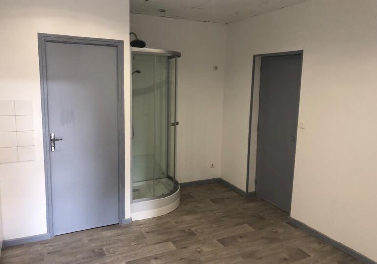 Entrepôt 118m²